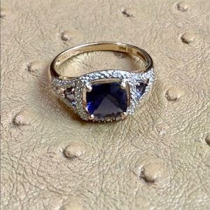 😍14Kt Yellow Gold Iolite Ring😍